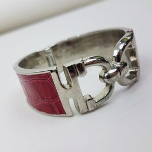 Croc Embossed Pink Cuff Bracelet Hinge Silver To‎